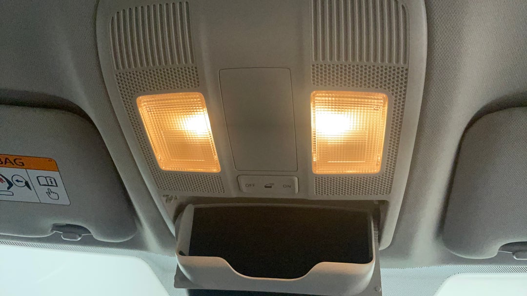 On-Roof Controls/Sunglass holder