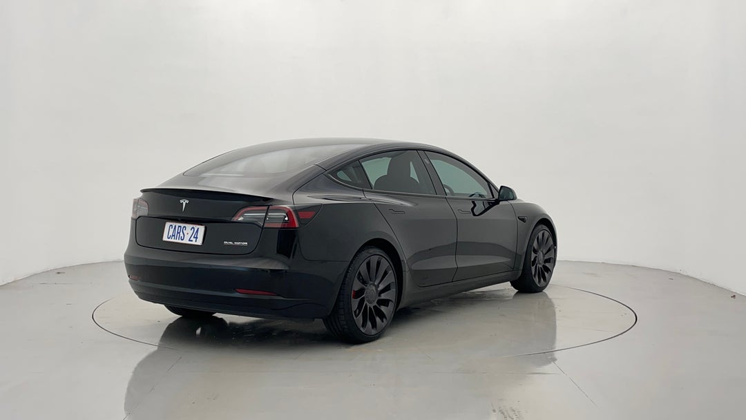 Right Back Diagonal (45- Degree) View