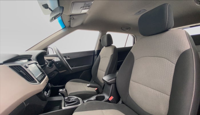 2017 Hyundai Creta 1.6 CRDI SX PLUS AUTO, Diesel, Automatic, 39,256 km, Right Side Front Door Cabin View