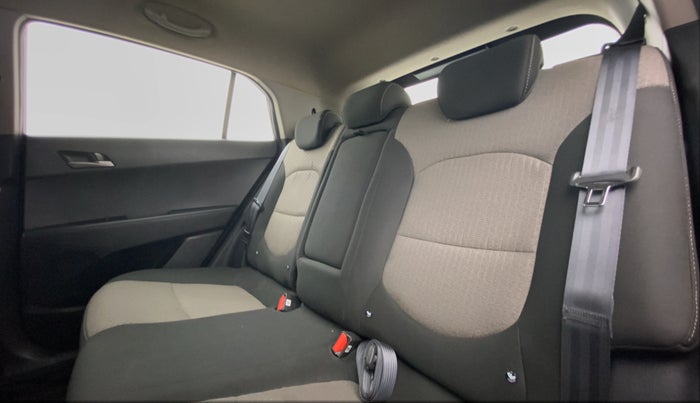 2017 Hyundai Creta 1.6 CRDI SX PLUS AUTO, Diesel, Automatic, 39,256 km, Right Side Rear Door Cabin View