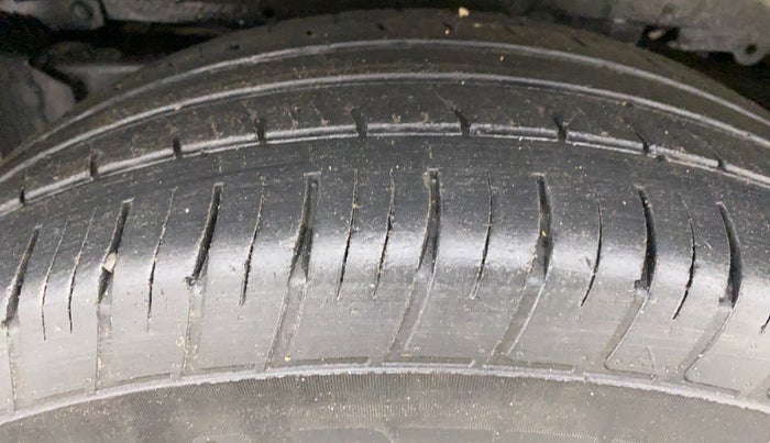 2018 Mahindra Scorpio S5, Diesel, Manual, 36,912 km, Left Rear Tyre Tread