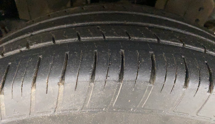 2018 Mahindra Scorpio S5, Diesel, Manual, 36,912 km, Left Front Tyre Tread