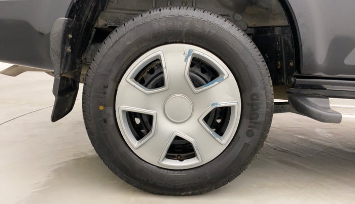 2018 Mahindra Scorpio S5, Diesel, Manual, 36,912 km, Right Rear Wheel