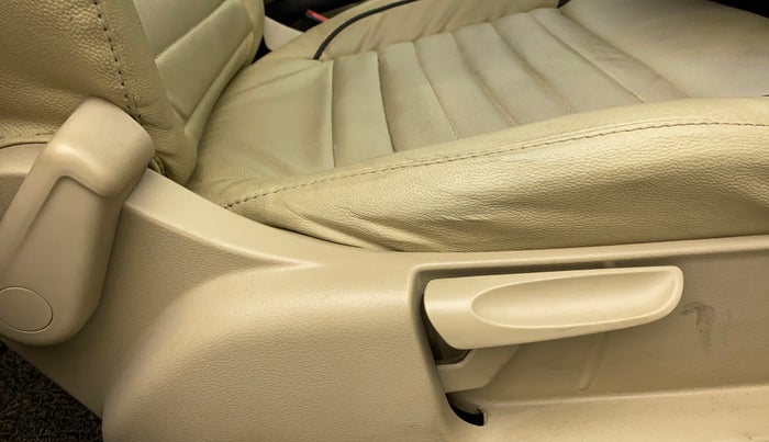 2016 Volkswagen Ameo HIGHLINE1.2L, Petrol, Manual, 71,580 km, Driver Side Adjustment Panel
