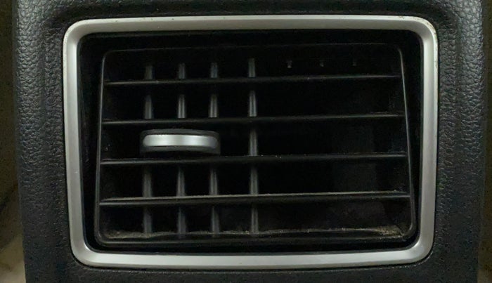 2016 Volkswagen Ameo HIGHLINE1.2L, Petrol, Manual, 71,580 km, Rear AC Vents
