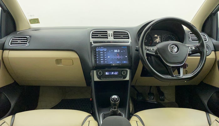 2016 Volkswagen Ameo HIGHLINE1.2L, Petrol, Manual, 71,580 km, Dashboard