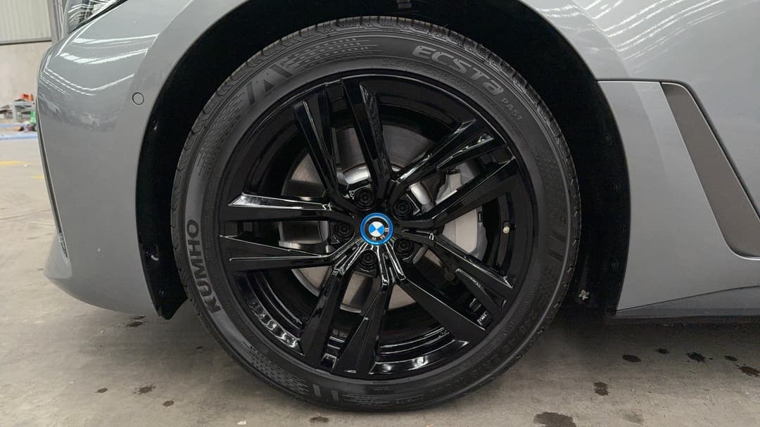 2023 BMW I4 Edrive35 Gran Coupe, Automatic, 33594 km, Left Front Wheel
