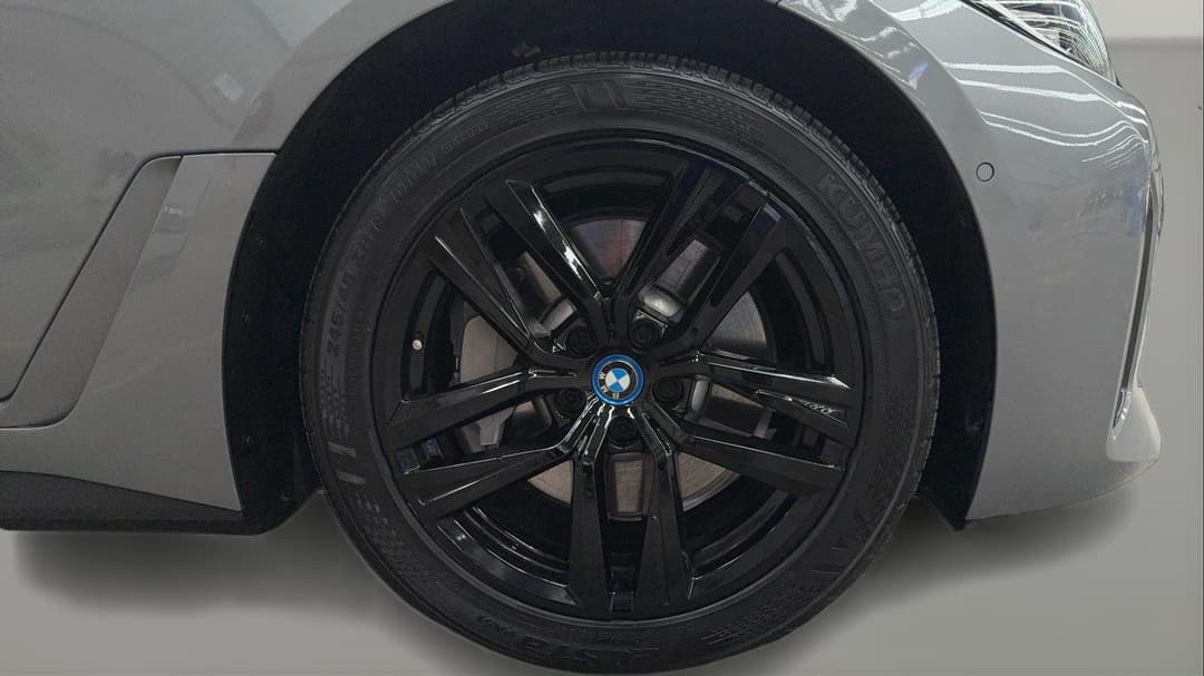 2023 BMW I4 Edrive35 Gran Coupe, Automatic, 33594 km, Right Front Wheel