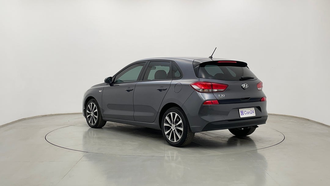 Left Back Diagonal (45- Degree) View