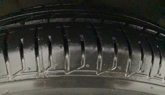 2011 Hyundai i10 SPORTZ 1.2, Petrol, Manual, 32,660 km, Left Rear Tyre Tread