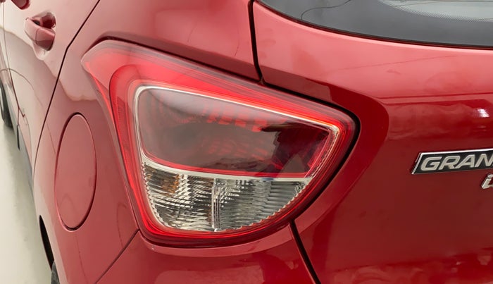 2017 Hyundai Grand i10 SPORTZ (O) 1.2 KAPPA VTVT, Petrol, Manual, 48,079 km, Left tail light - Minor scratches