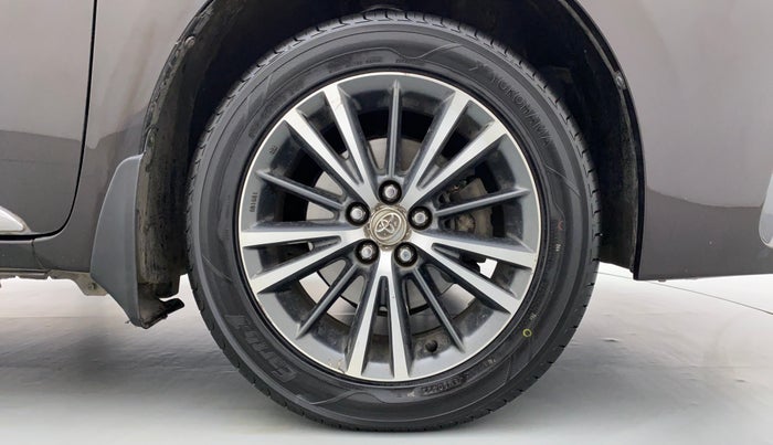 2017 Toyota Corolla Altis VL AT, Petrol, Automatic, 39,476 km, Right Front Wheel