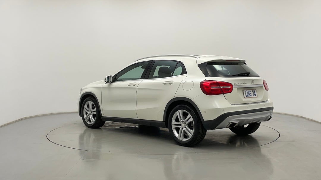 Left Back Diagonal (45- Degree) View