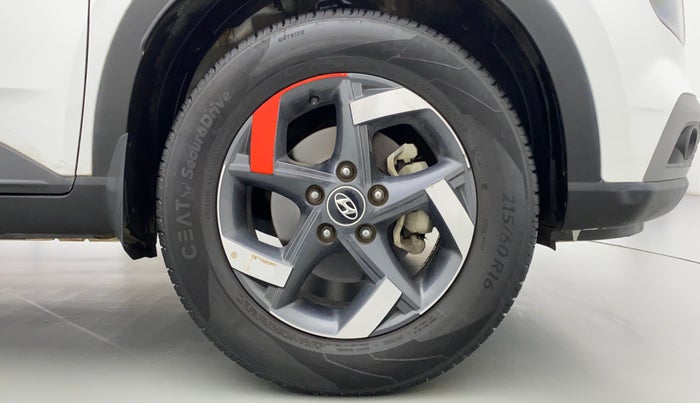 2021 Hyundai VENUE 1.0L Turbo GDI SX MT, Petrol, Manual, 25,688 km, Right Front Wheel
