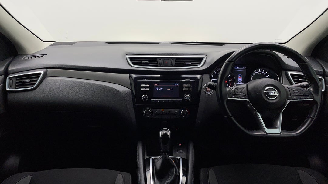 2018 Nissan Qashqai St, Automatic, 108786 km, Dashboard View