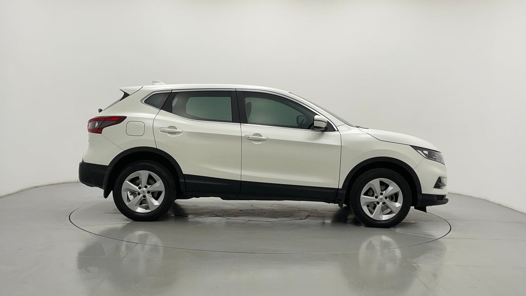 2018 Nissan Qashqai St, Automatic, 108786 km, Right Side View