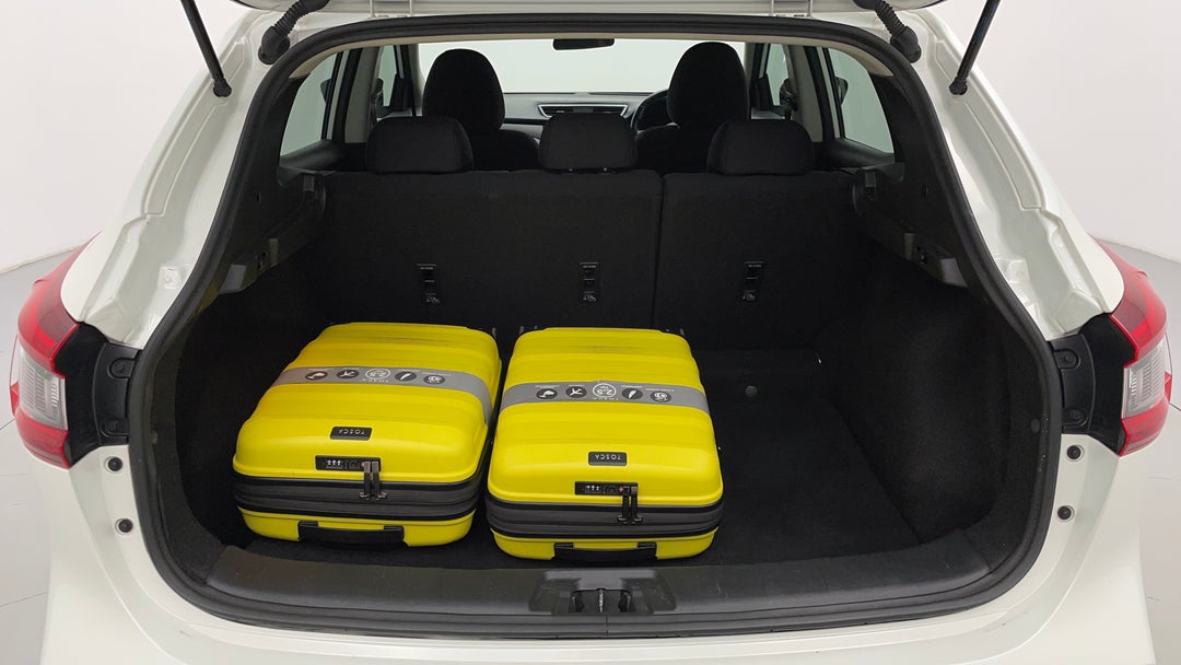 2018 Nissan Qashqai St, Automatic, 108786 km, Boot Inside View with Luggage
