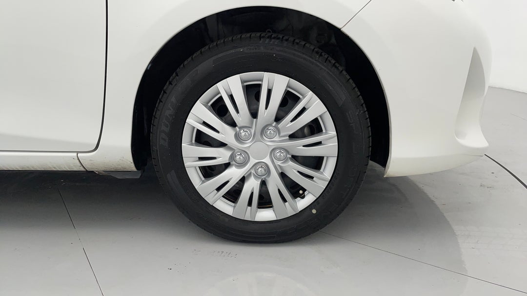 2016 Toyota Yaris Ascent, Automatic, 71314 km, Right Front Wheel