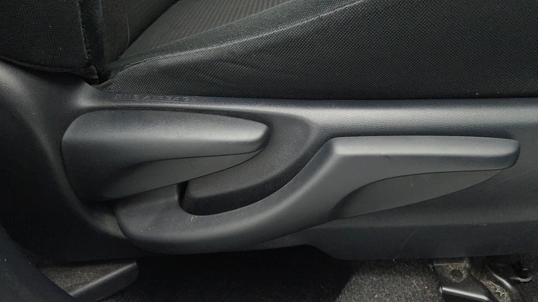 2016 Toyota Yaris Ascent, Automatic, 71314 km, Drivers Side Adjustment Panel