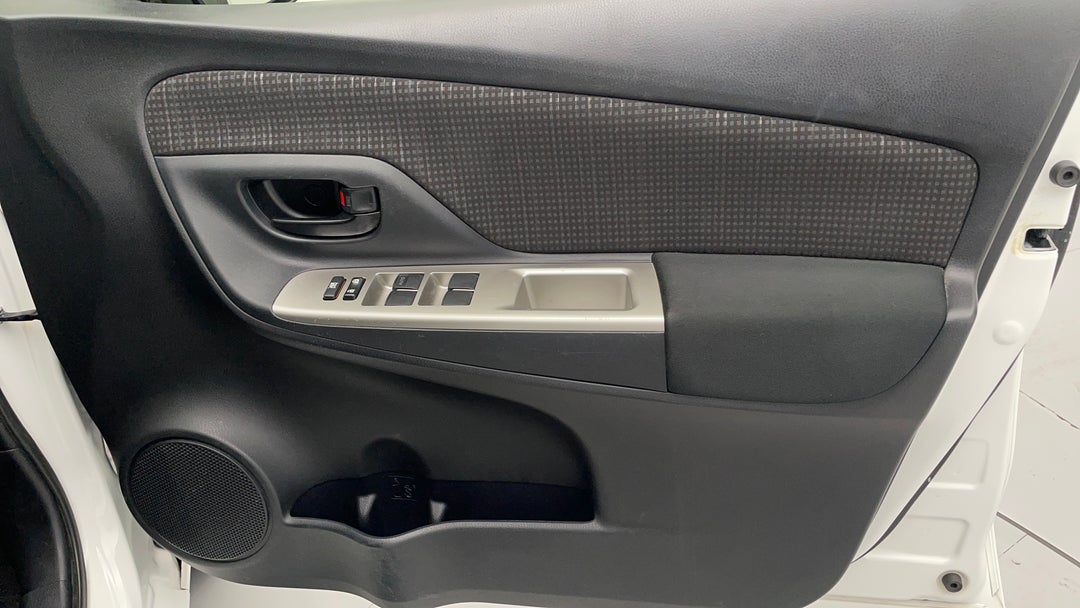 2016 Toyota Yaris Ascent, Automatic, 71314 km, Speaker View