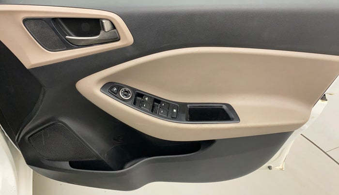 2017 Hyundai Elite i20 ASTA 1.2 (O), Petrol, Manual, 80,478 km, Driver Side Door Panels Control
