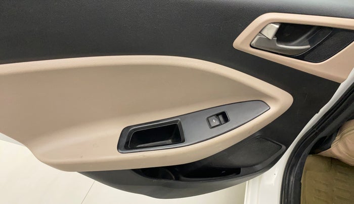2017 Hyundai Elite i20 ASTA 1.2 (O), Petrol, Manual, 80,478 km, Left rear window switch / handle - Switch/handle not functional