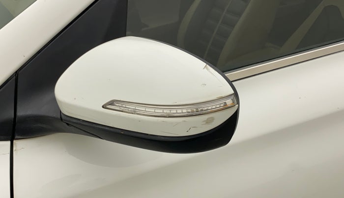 2017 Hyundai Elite i20 ASTA 1.2 (O), Petrol, Manual, 80,478 km, Left rear-view mirror - Indicator light has minor damage