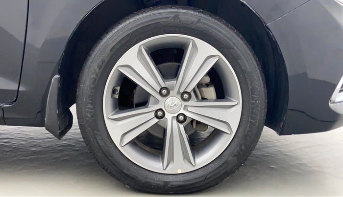 2018 Hyundai Verna 1.6 SX VTVT AT (O), Petrol, Automatic, 12,812 km, Right Front Tyre