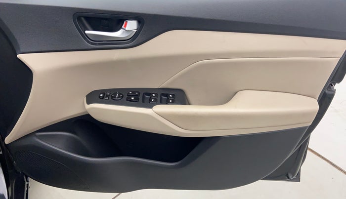 2018 Hyundai Verna 1.6 SX VTVT AT (O), Petrol, Automatic, 12,812 km, Driver Side Door Panels Controls
