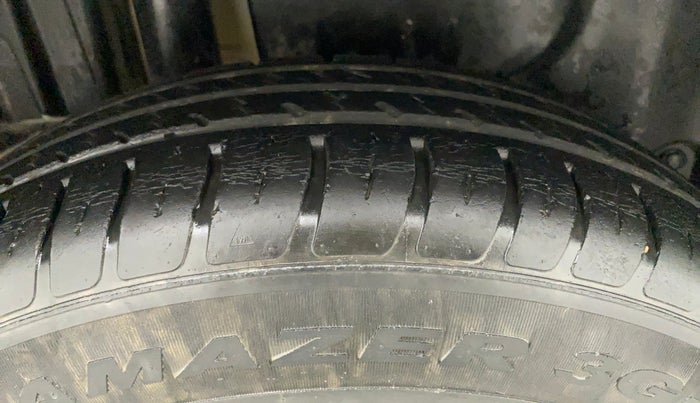 2015 Maruti Swift Dzire VXI, Petrol, Manual, 69,933 km, Right Rear Tyre Tread