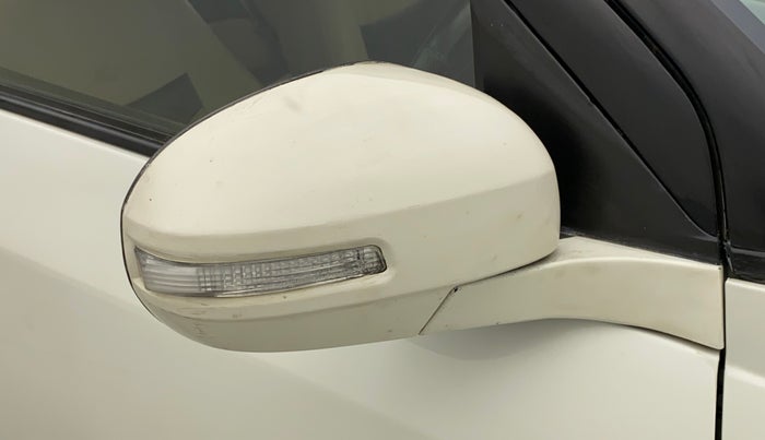 2015 Maruti Swift Dzire VXI, Petrol, Manual, 69,933 km, Right rear-view mirror - Mirror motor not working