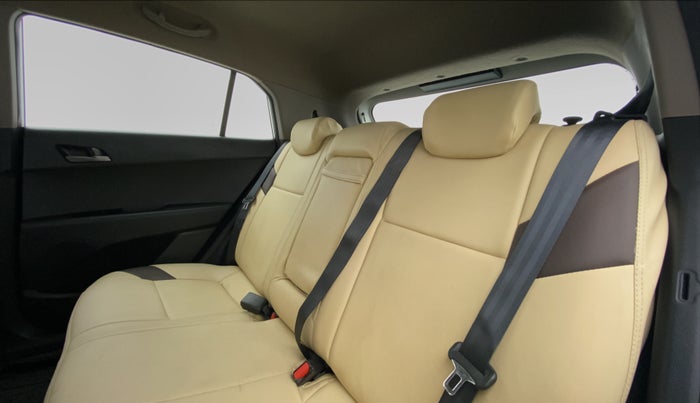 2015 Hyundai Creta 1.6 SX PLUS PETROL, Petrol, Manual, 60,253 km, Right Side Rear Door Cabin