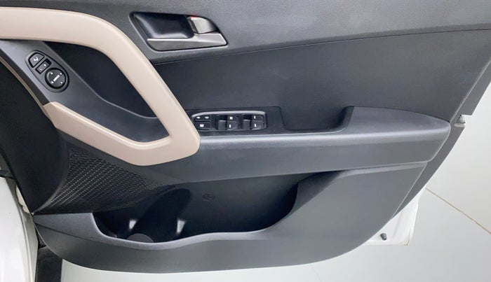 2015 Hyundai Creta 1.6 SX PLUS PETROL, Petrol, Manual, 60,253 km, Driver Side Door Panels Control