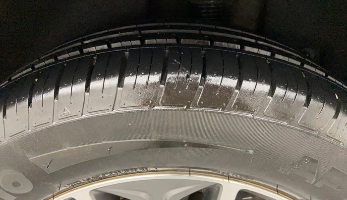 2018 Hyundai Tucson 2WD AT GLS DIESEL, Diesel, Automatic, 73,684 km, Left Rear Tyre Tread
