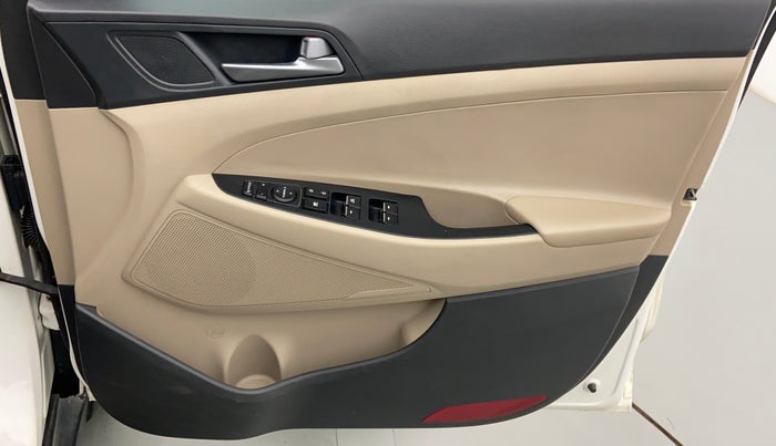 2018 Hyundai Tucson 2WD AT GLS DIESEL, Diesel, Automatic, 73,684 km, Driver Side Door Panels Control