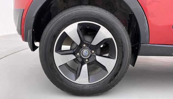 2018 Tata NEXON XZA+ 1.5 Dual Tone, Diesel, Automatic, 27,857 km, Right Rear Wheel