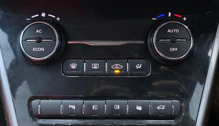 2018 Tata NEXON XZA+ 1.5 Dual Tone, Diesel, Automatic, 27,857 km, Automatic Climate Control