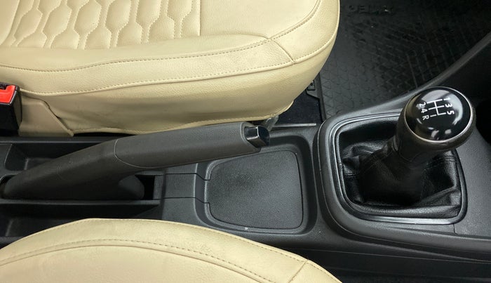 2018 Volkswagen Ameo COMFORTLINE 1.0, Petrol, Manual, 50,876 km, Gear Lever