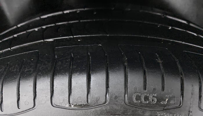 2018 Volkswagen Ameo COMFORTLINE 1.0, Petrol, Manual, 50,876 km, Right Rear Tyre Tread