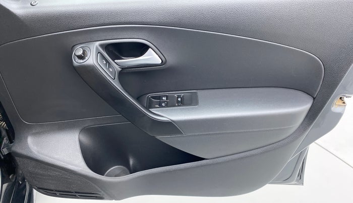 2018 Volkswagen Ameo COMFORTLINE 1.0, Petrol, Manual, 50,876 km, Driver Side Door Panels Control