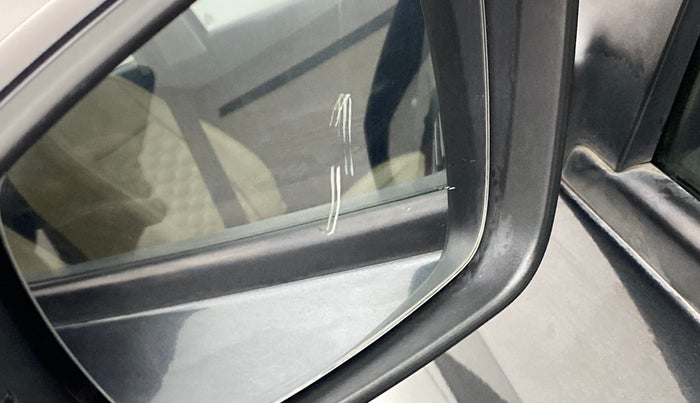 2018 Volkswagen Ameo COMFORTLINE 1.0, Petrol, Manual, 50,876 km, Left rear-view mirror - Mirror has minor damage