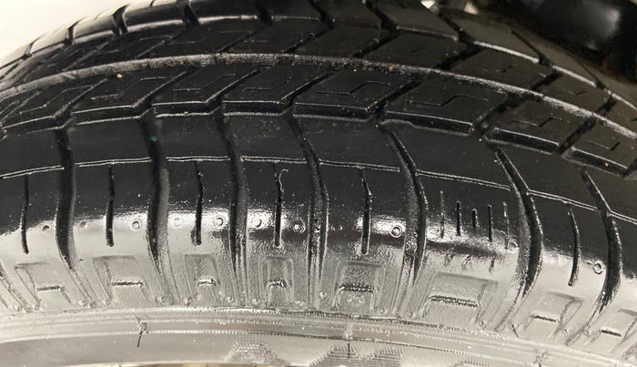 2019 Maruti Eeco 5 STR WITH AC PLUSHTR, Petrol, Manual, 12,592 km, Right Front Tyre Tread