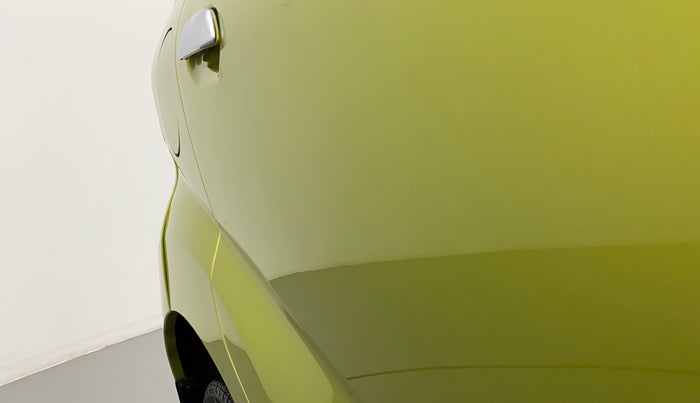 2016 Datsun Redi Go T, Petrol, Manual, 67,109 km, Right rear door - Slightly dented