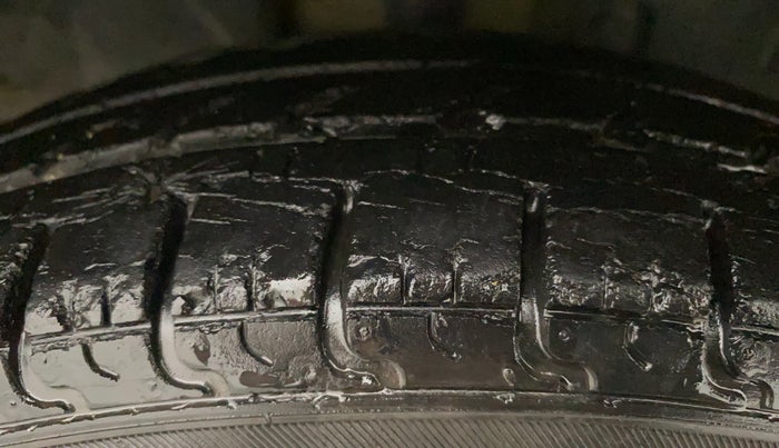 2016 Datsun Redi Go T, Petrol, Manual, 67,109 km, Right Front Tyre Tread