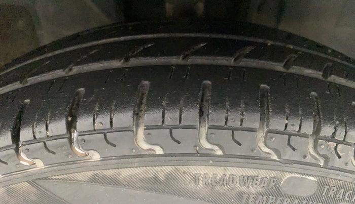 2018 Datsun Redi Go T (O), Petrol, Manual, 17,530 km, Right Front Tyre Tread