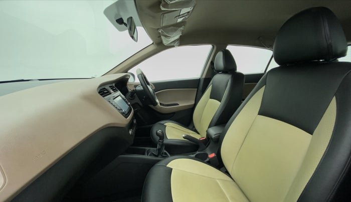2017 Hyundai Elite i20 ASTA 1.2, Petrol, Manual, 24,418 km, Right Side Front Door Cabin