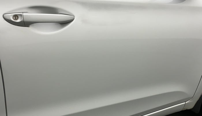 2017 Hyundai Elite i20 ASTA 1.2, Petrol, Manual, 24,418 km, Driver-side door - Slightly dented