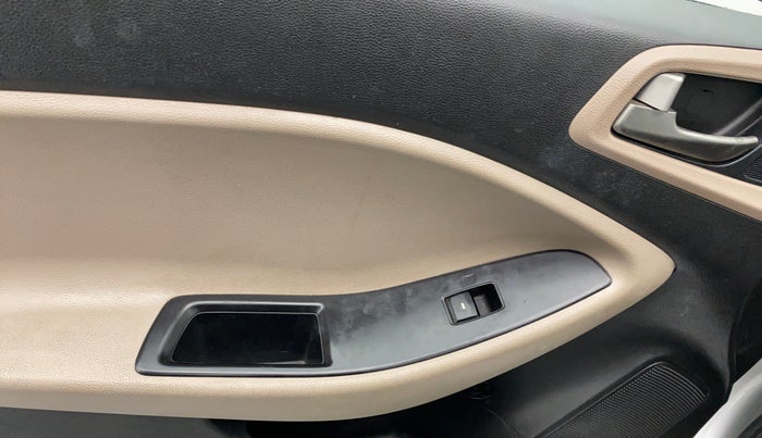 2017 Hyundai Elite i20 ASTA 1.2, Petrol, Manual, 24,418 km, Left front window switch / handle - Switch/handle not functional