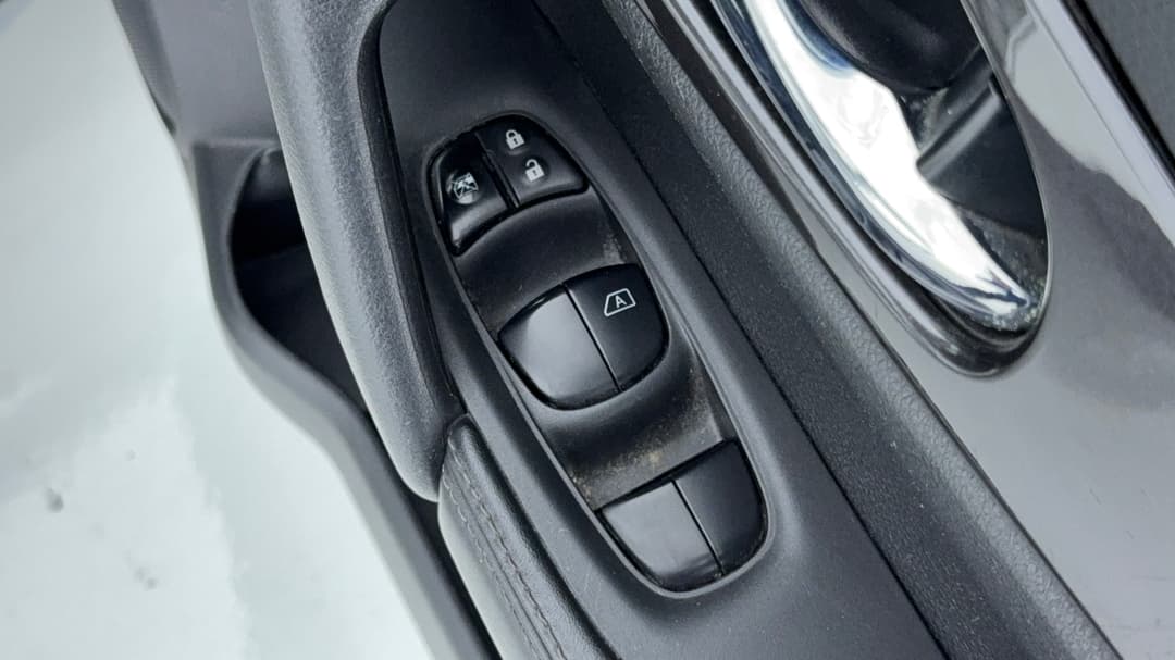2018 Nissan X-trail St-l 7 Seat (2WD), Automatic, 109831 km, Drivers Side Door Panel Controls