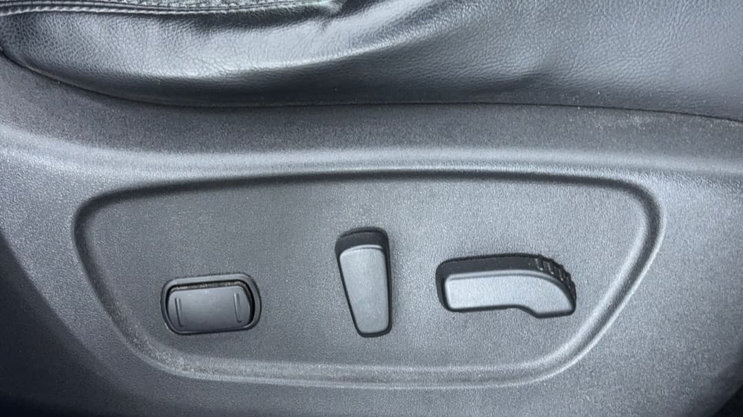 2018 Nissan X-trail St-l 7 Seat (2WD), Automatic, 109831 km, Drivers Side Adjustment Panel